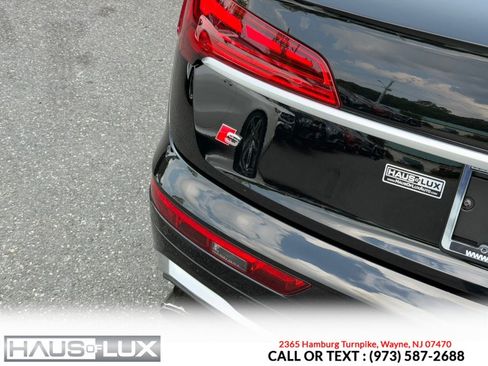 Used 2021 Audi SQ5 Premium Plus w/ Premium Plus Package AWD/4WD image 22