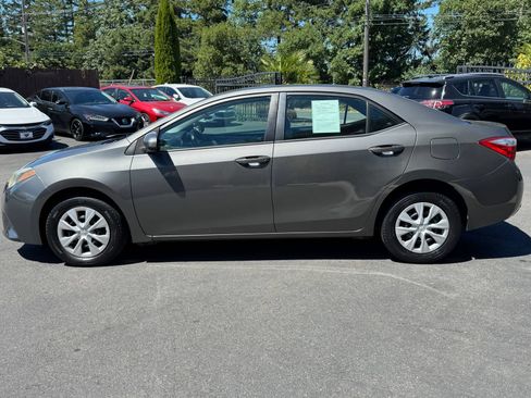 Used 2015 Toyota Corolla L FWD image 4
