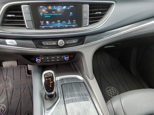 Used 2018 Buick Enclave Essence FWD image 34