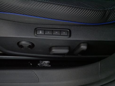 Used 2025 Volkswagen Golf image 20