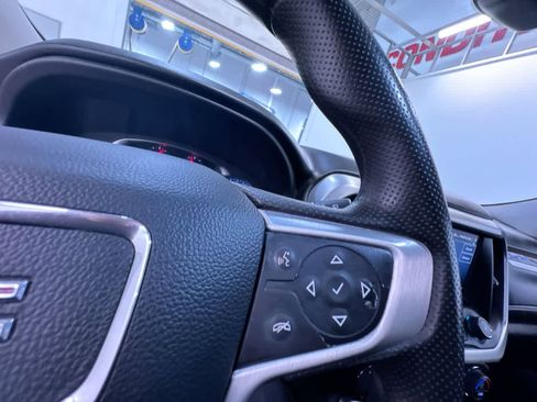 Used 2023 GMC Acadia SLE w/ Driver Convenience Package image 21