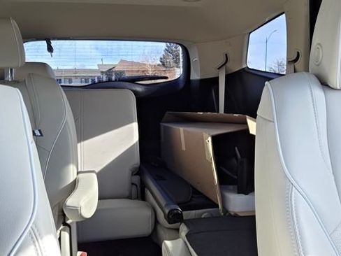 Used 2023 Buick Enclave Avenir w/ Avenir Technology Package AWD/4WD image 27