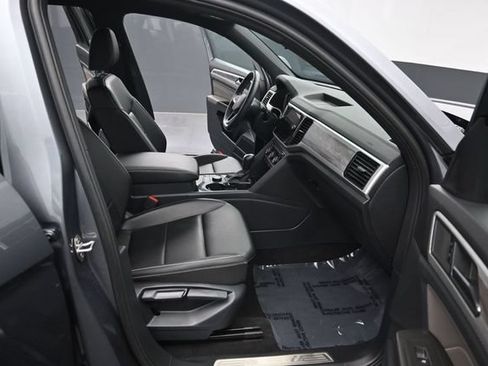Used 2022 Volkswagen Atlas Cross Sport SE w/ Black Wheel Package AWD/4WD image 30