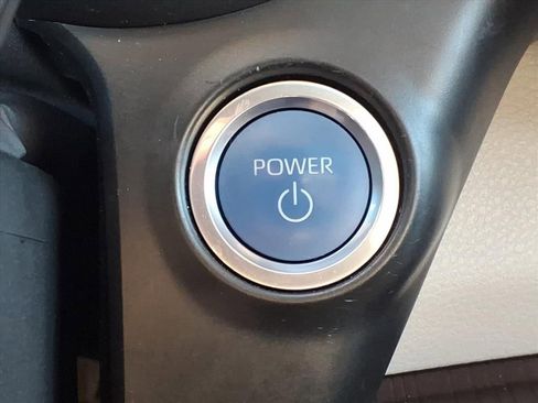 Certified 2024 Toyota Sienna XLE image 25