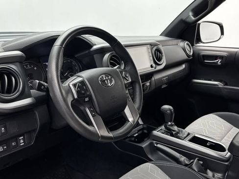 Used 2023 Toyota Tacoma TRD Sport AWD/4WD image 19