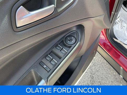 Certified 2019 Ford Escape SE FWD image 20