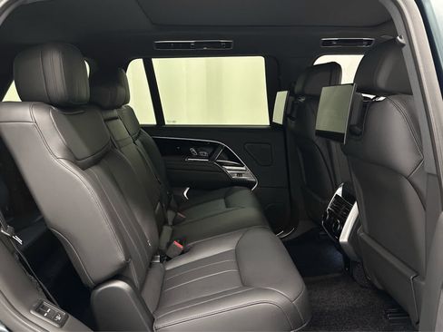 Used 2026 Land Rover Range Rover Long Wheelbase SE AWD/4WD image 21