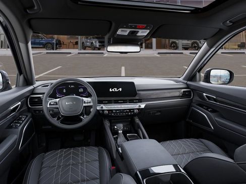 Used 2025 Kia Telluride AWD image 14