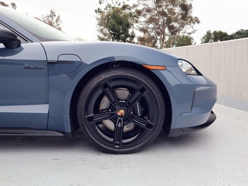 New 2026 Porsche Taycan image 11