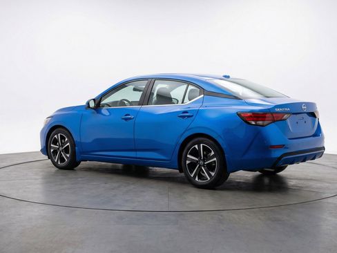 Used 2025 Nissan Sentra SV image 6