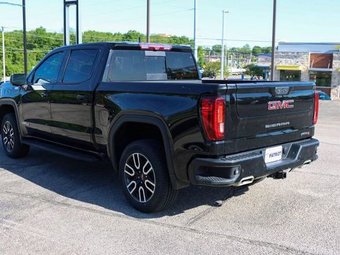 Used 2023 GMC Sierra 1500 AT4 w/ AT4 Premium Package AWD/4WD image 4