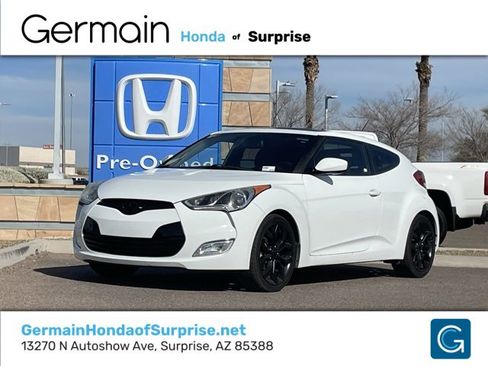Used 2013 Hyundai Veloster w/ Style Pkg image 1