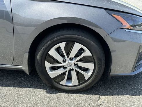 Certified 2025 Nissan Altima 2.5 S FWD image 14