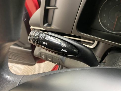 Used 2023 Hyundai Elantra SEL image 36