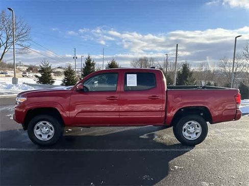 Used 2023 Toyota Tacoma SR image 2