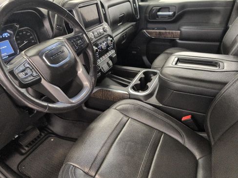 Used 2021 GMC Sierra 2500 Denali w/ Denali Black Diamond Edition AWD/4WD image 9
