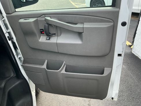 Used 2019 Chevrolet Express 2500 w/ Communications Package RWD image 19