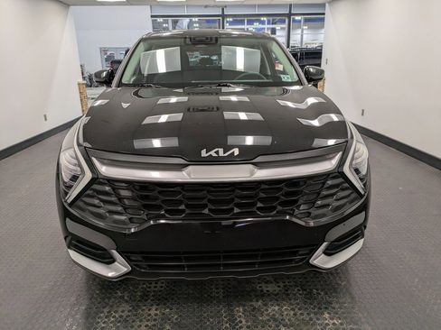 Used 2024 Kia Sportage LX image 2