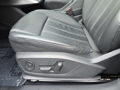 Used 2023 Audi Q4 e-tron Premium Plus w/ Premium Plus image 29