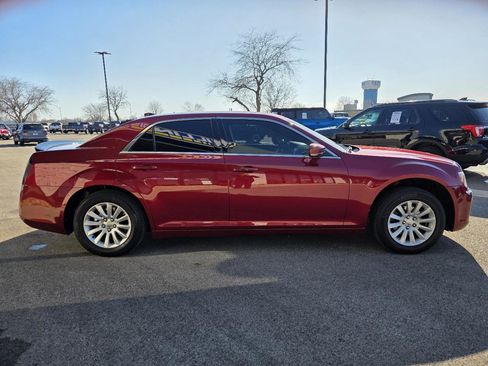 Used 2014 Chrysler 300 RWD w/ Driver Convenience Group image 12