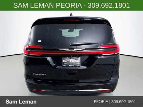 New 2026 Chrysler Pacifica Select FWD image 6
