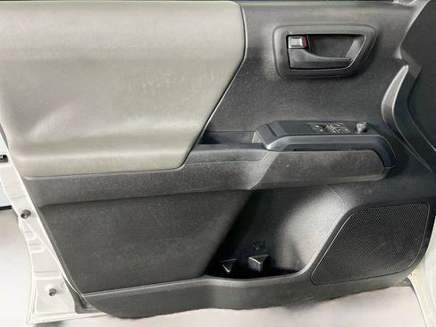 Used 2022 Toyota Tacoma SR w/ SX Package RWD image 23