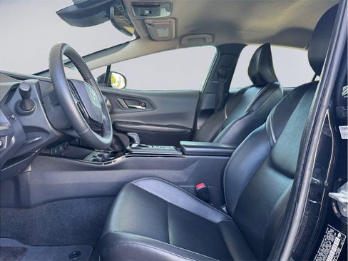 Used 2024 Toyota Prius XLE FWD image 10