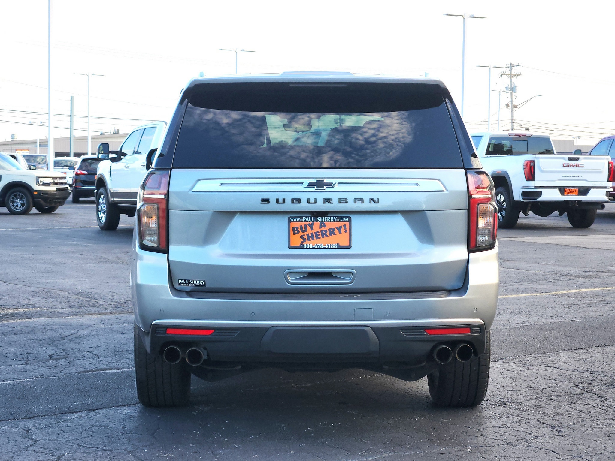 Used 2024 Chevrolet Suburban High Country AWD/4WD image 11