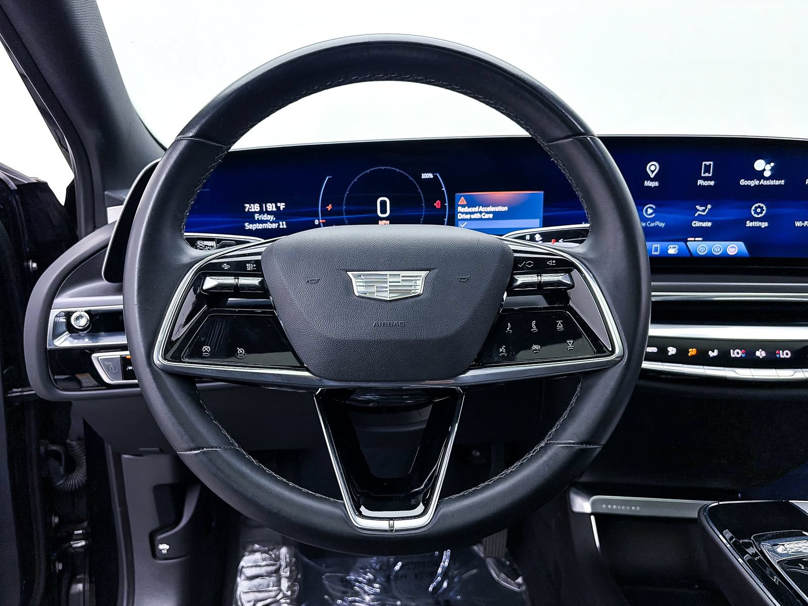Used 2024 Cadillac Lyriq Tech RWD image 30