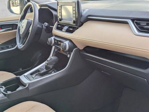 Used 2021 Toyota RAV4 XLE image 20