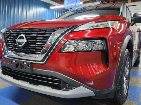 Used 2023 Nissan Rogue S image 5