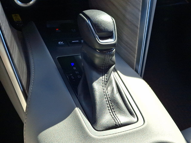 Certified 2023 Toyota Venza XLE AWD/4WD image 14