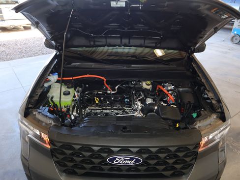 New 2025 Ford Maverick XLT w/ XLT Luxury Package image 21