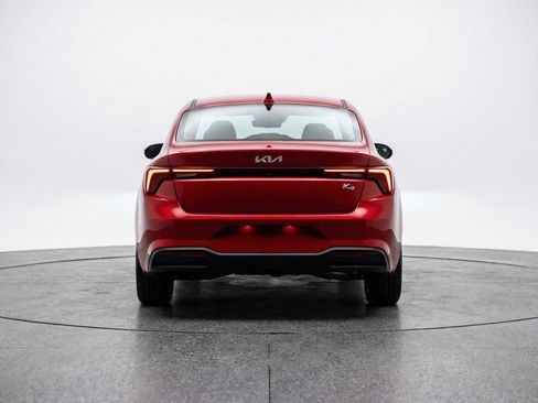 Used 2025 Kia K4 LXS image 7