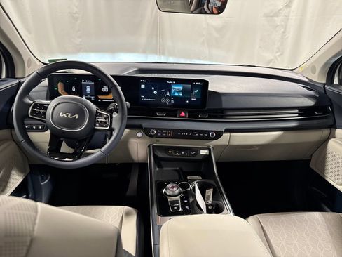 New 2026 Kia Carnival EX FWD image 14