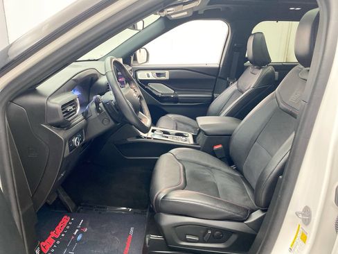 Used 2024 Ford Explorer ST w/ Equipment Group 401A AWD/4WD image 14