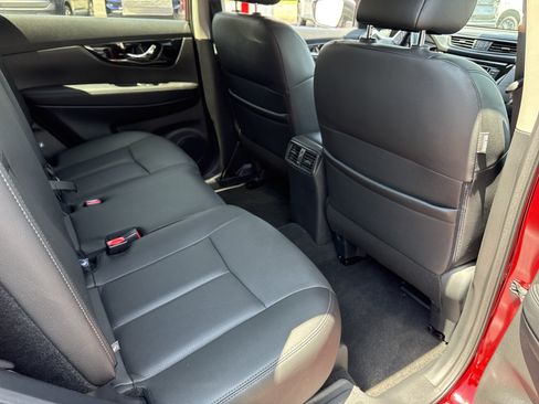 Used 2020 Nissan Rogue SL AWD/4WD image 17