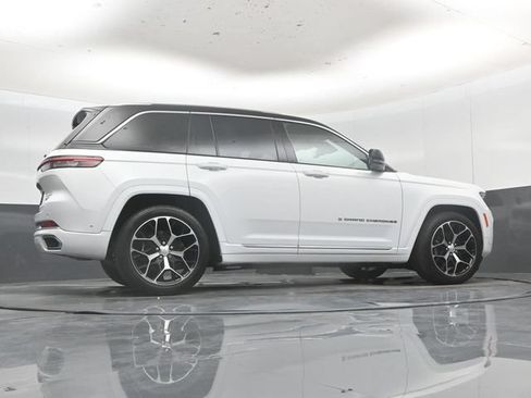 Used 2022 Jeep Grand Cherokee Summit AWD/4WD image 48