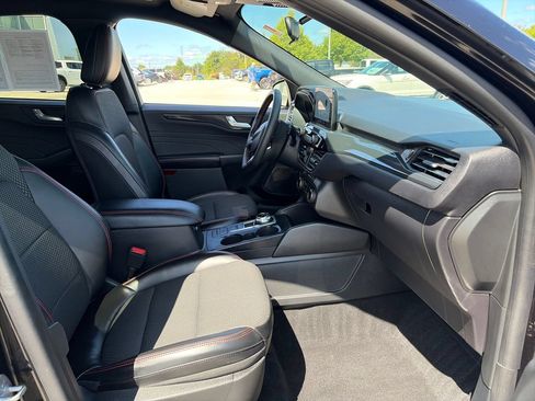 Used 2023 Ford Escape ST-Line AWD/4WD image 11