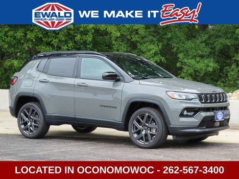 New 2026 Jeep Compass Limited w/ Sun, Sound & Navigation Group AWD/4WD image 1
