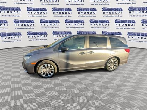 Used 2024 Honda Odyssey EX-L image 4