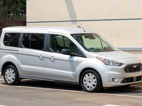 Used 2022 Ford Transit Connect XLT FWD image 14