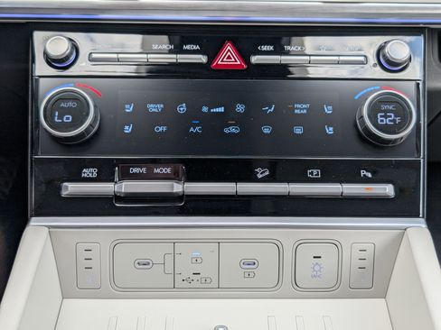 New 2025 Hyundai Santa Fe Calligraphy FWD image 21