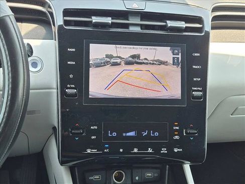 Certified 2022 Hyundai Tucson SEL w/ Convenience Package FWD image 12