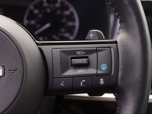 Used 2025 Nissan Pathfinder SL w/ SL Premium Package FWD image 15
