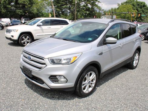 Used 2018 Ford Escape SE AWD/4WD image 2
