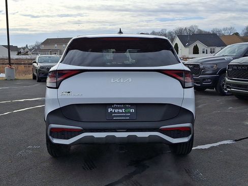 Used 2023 Kia Sportage EX image 11