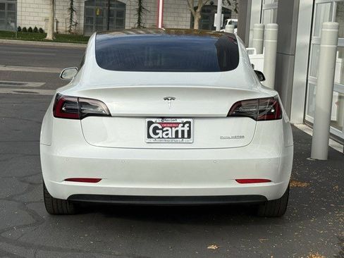 Used 2020 Tesla Model 3 Performance image 4