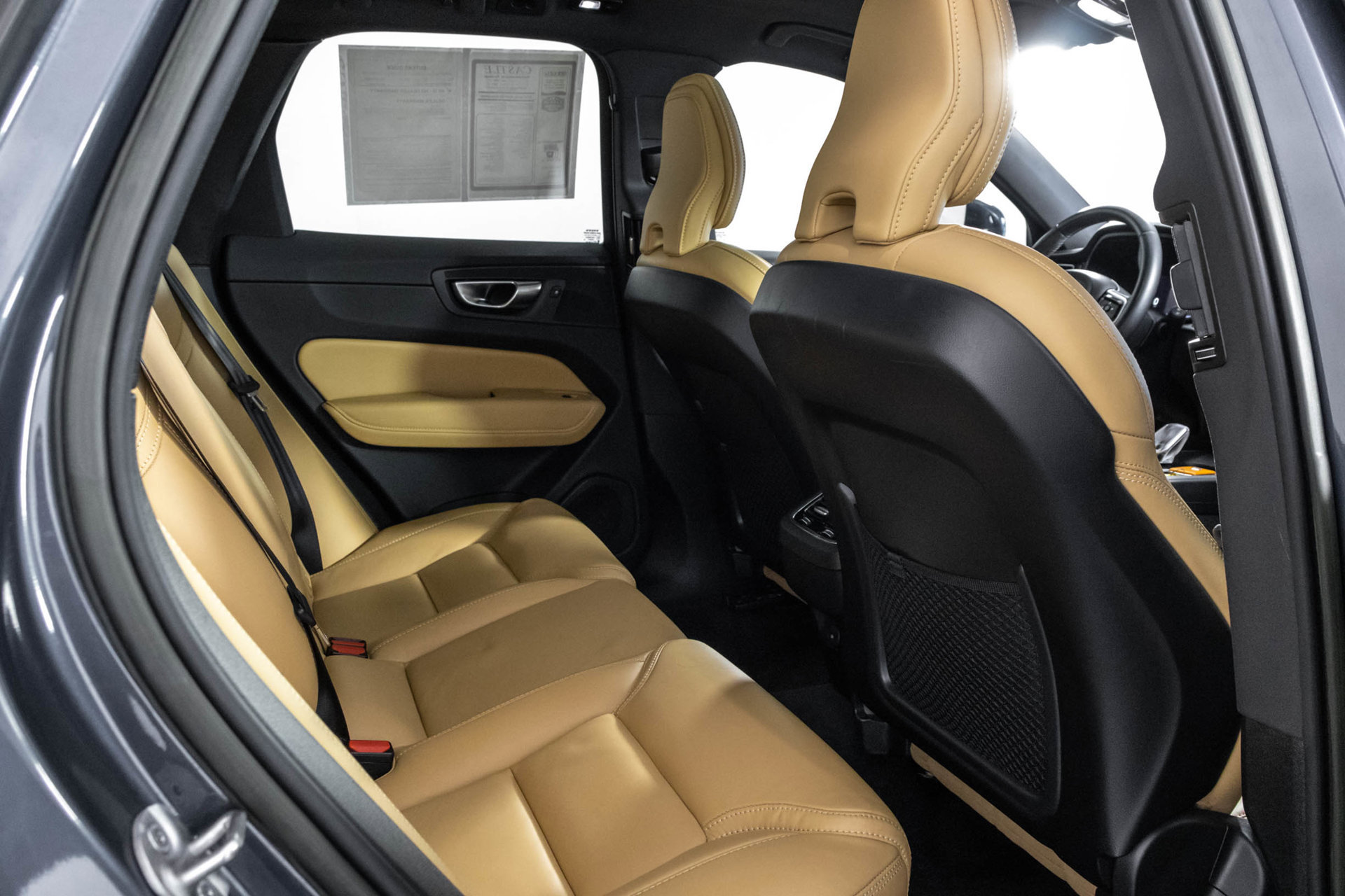 Used 2022 Volvo XC60 B5 Inscription w/ Protection Package Premier FWD image 40