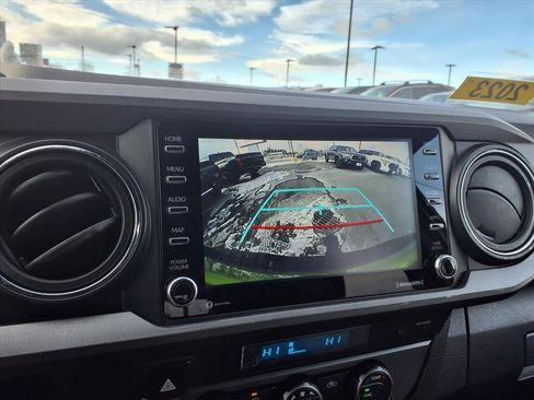 Used 2023 Toyota Tacoma TRD Sport image 10